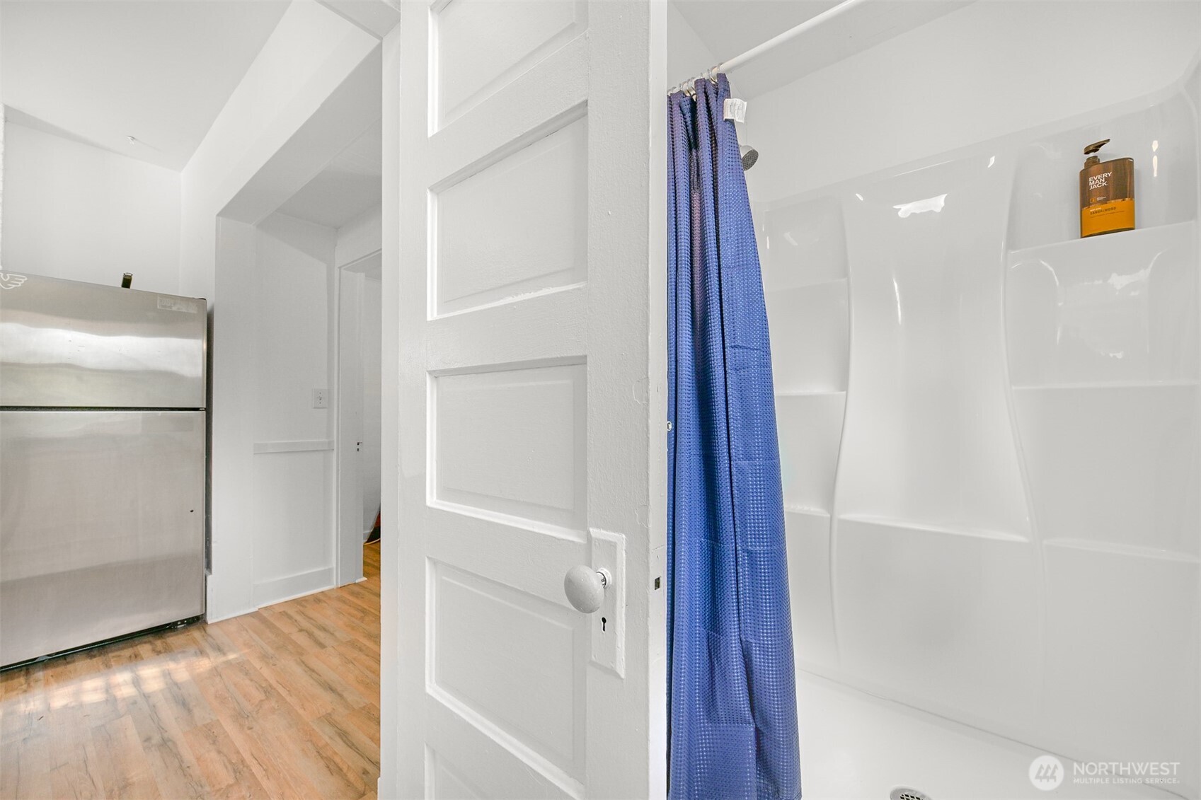 1302 Larrabee Avenue