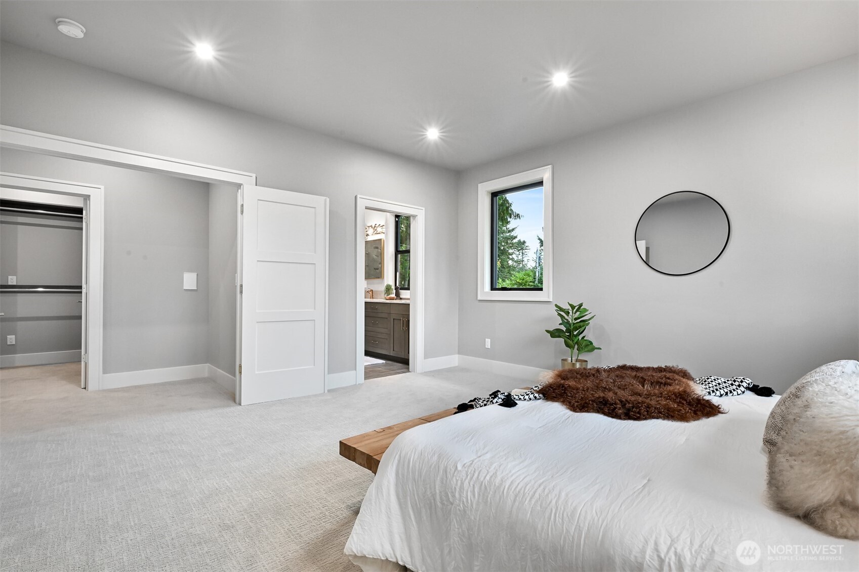 555 Whitecap Road