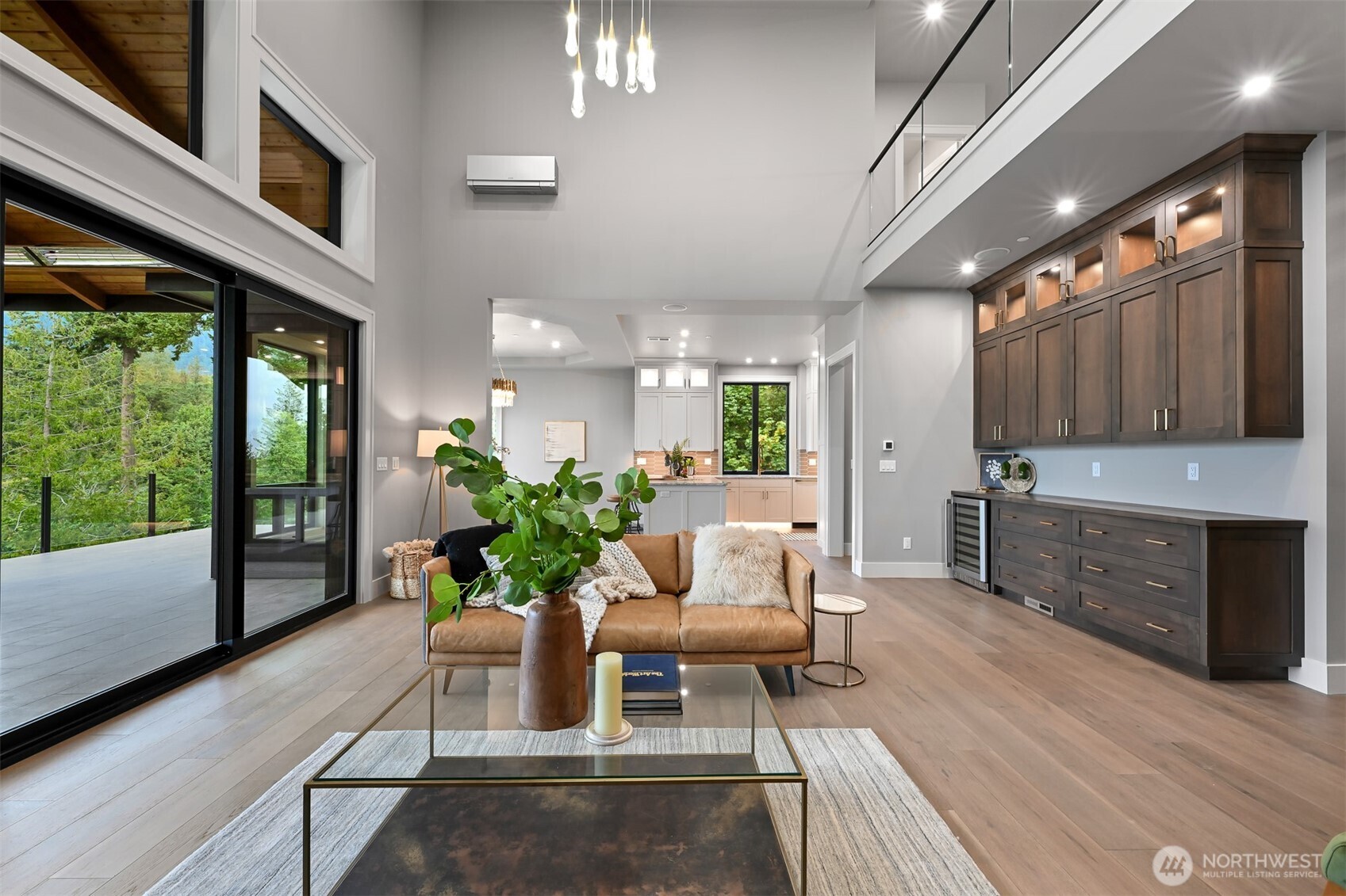 555 Whitecap Road