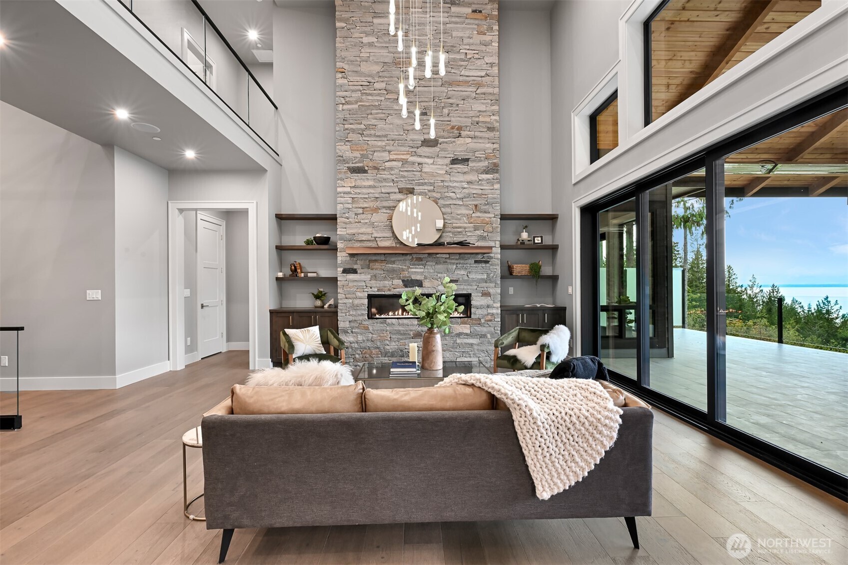 555 Whitecap Road
