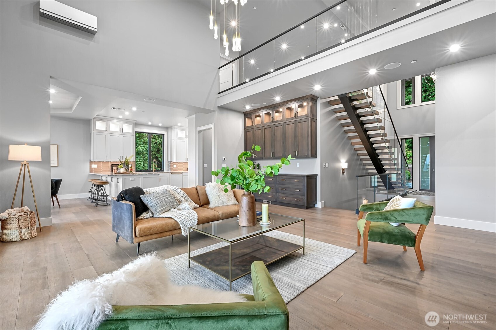 555 Whitecap Road