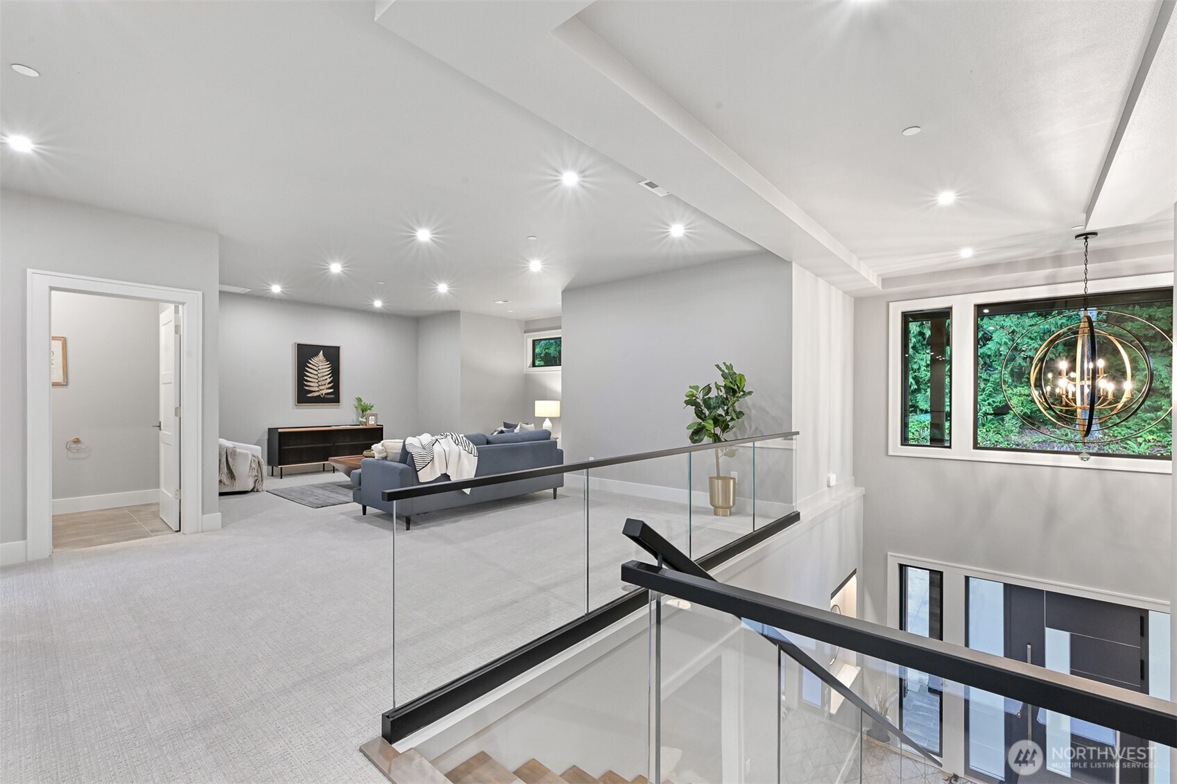 555 Whitecap Road