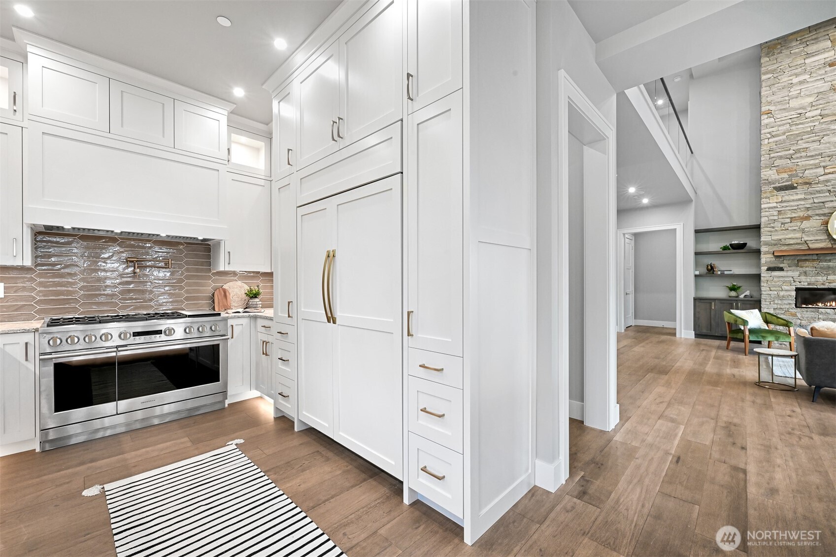 555 Whitecap Road