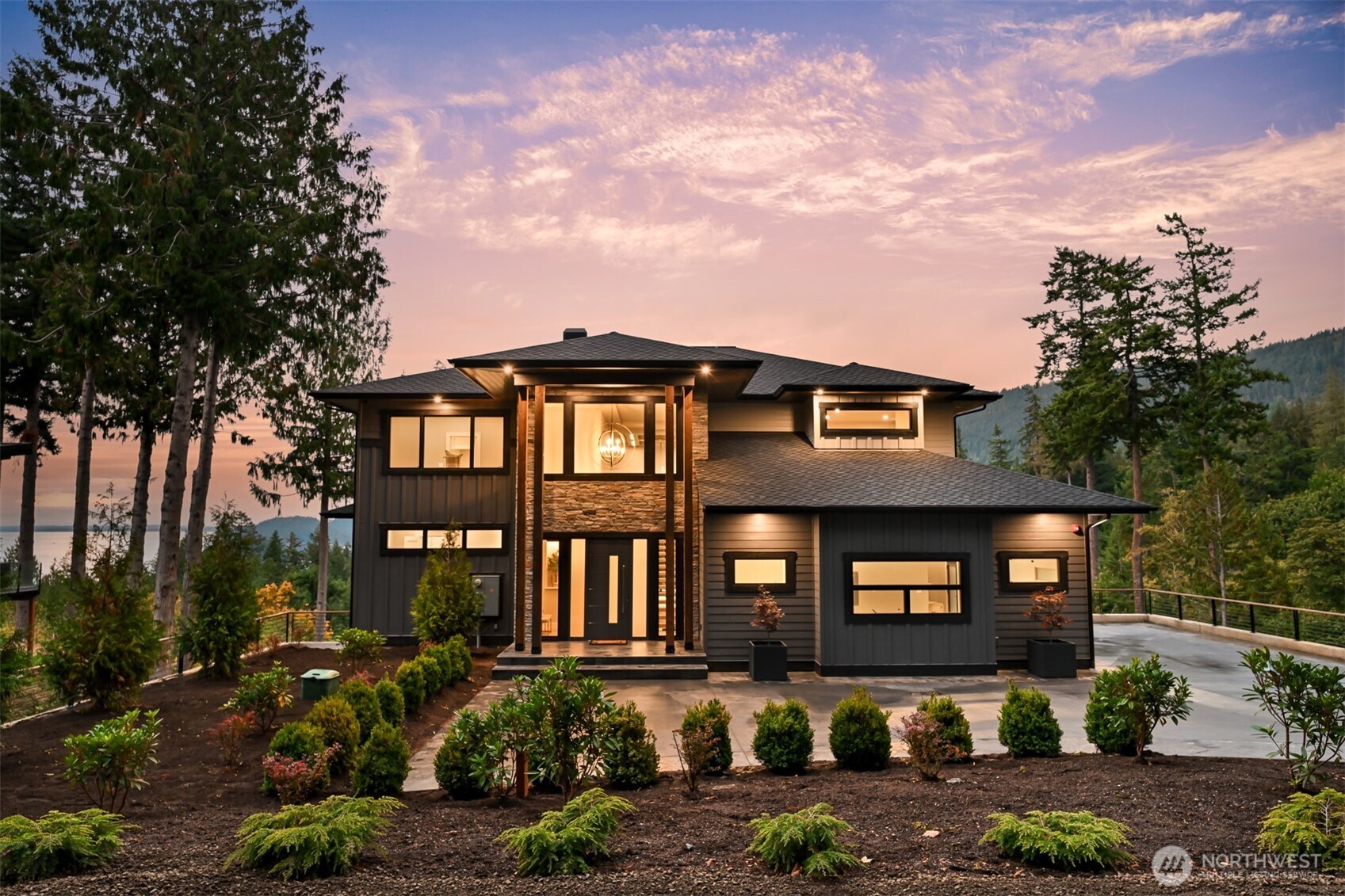555 Whitecap Road