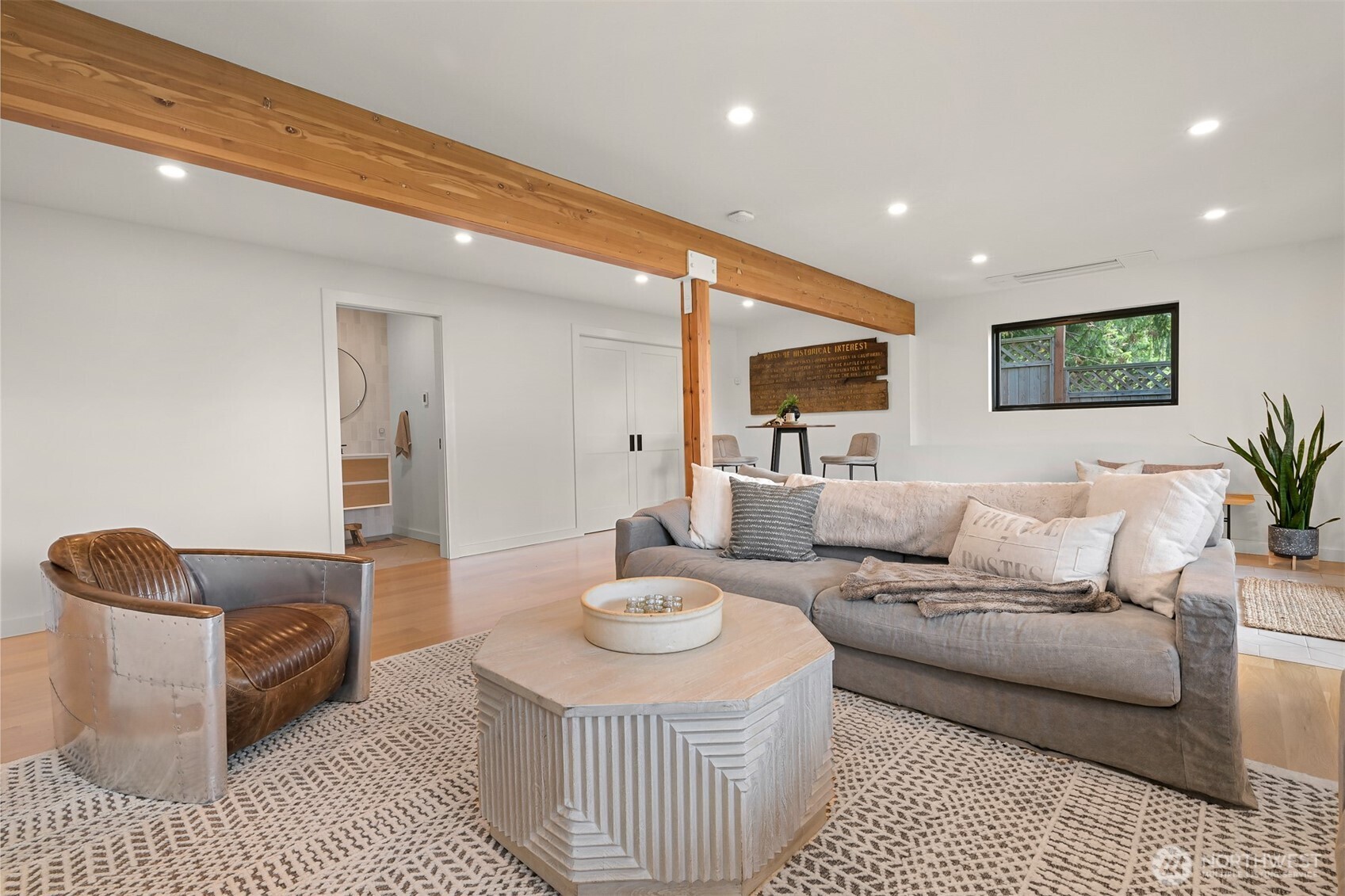 405 Bayside Road