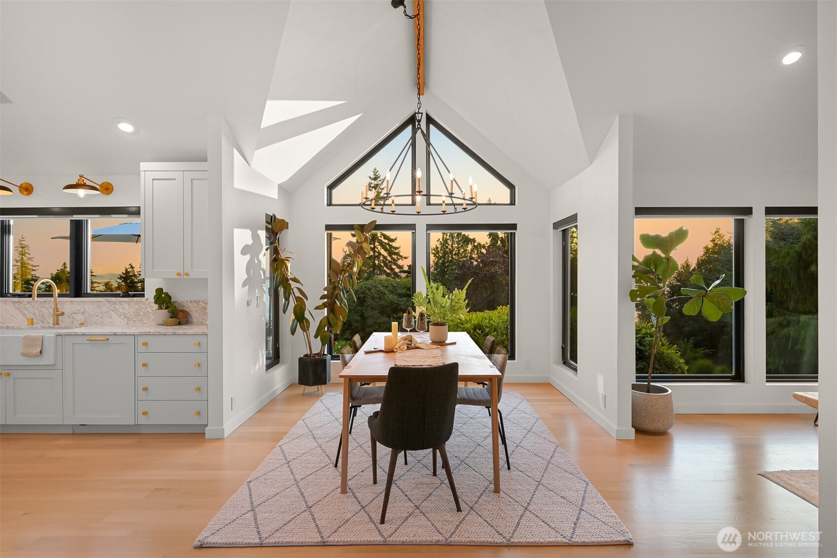 405 Bayside Road