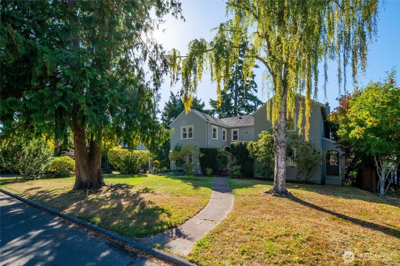 706 16th Street Unit: A&B