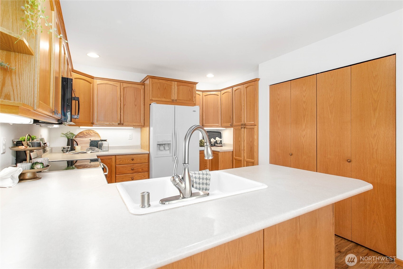 4627 Boardwalk Drive