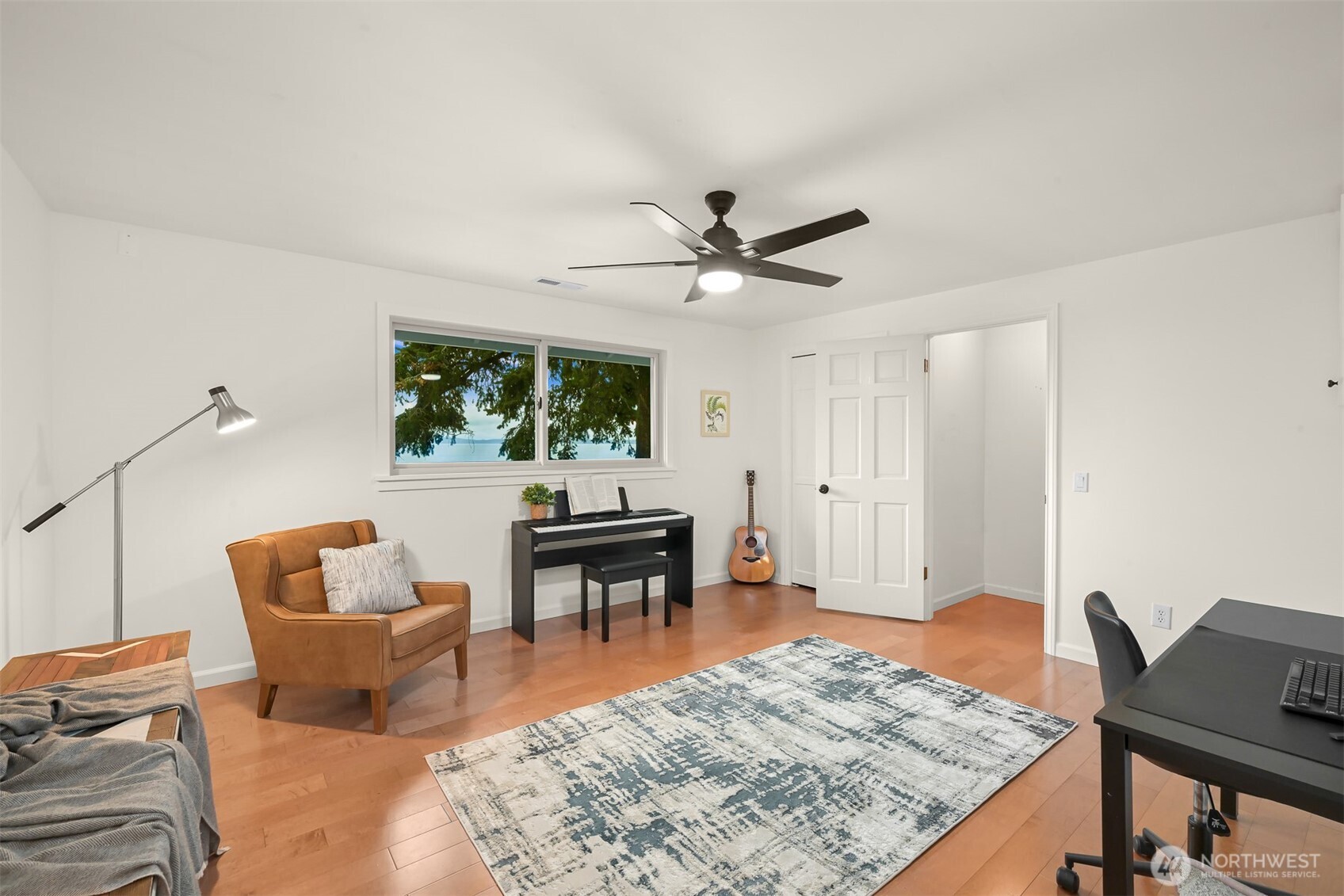 25 Shorewood Drive