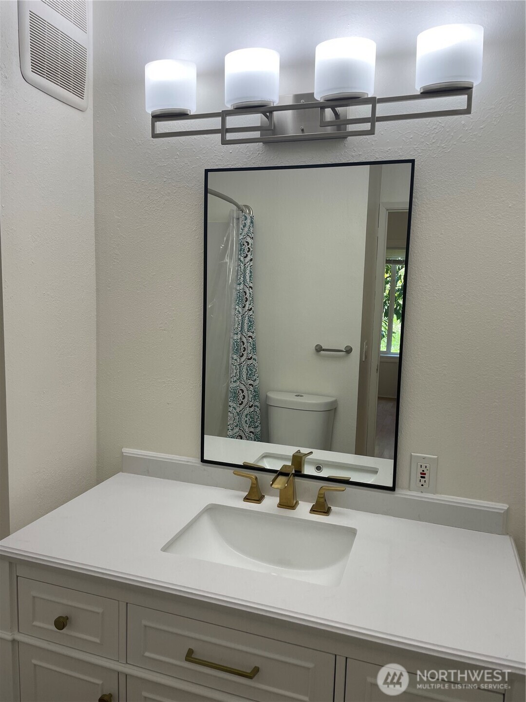 1007 22nd Street Unit: 98225