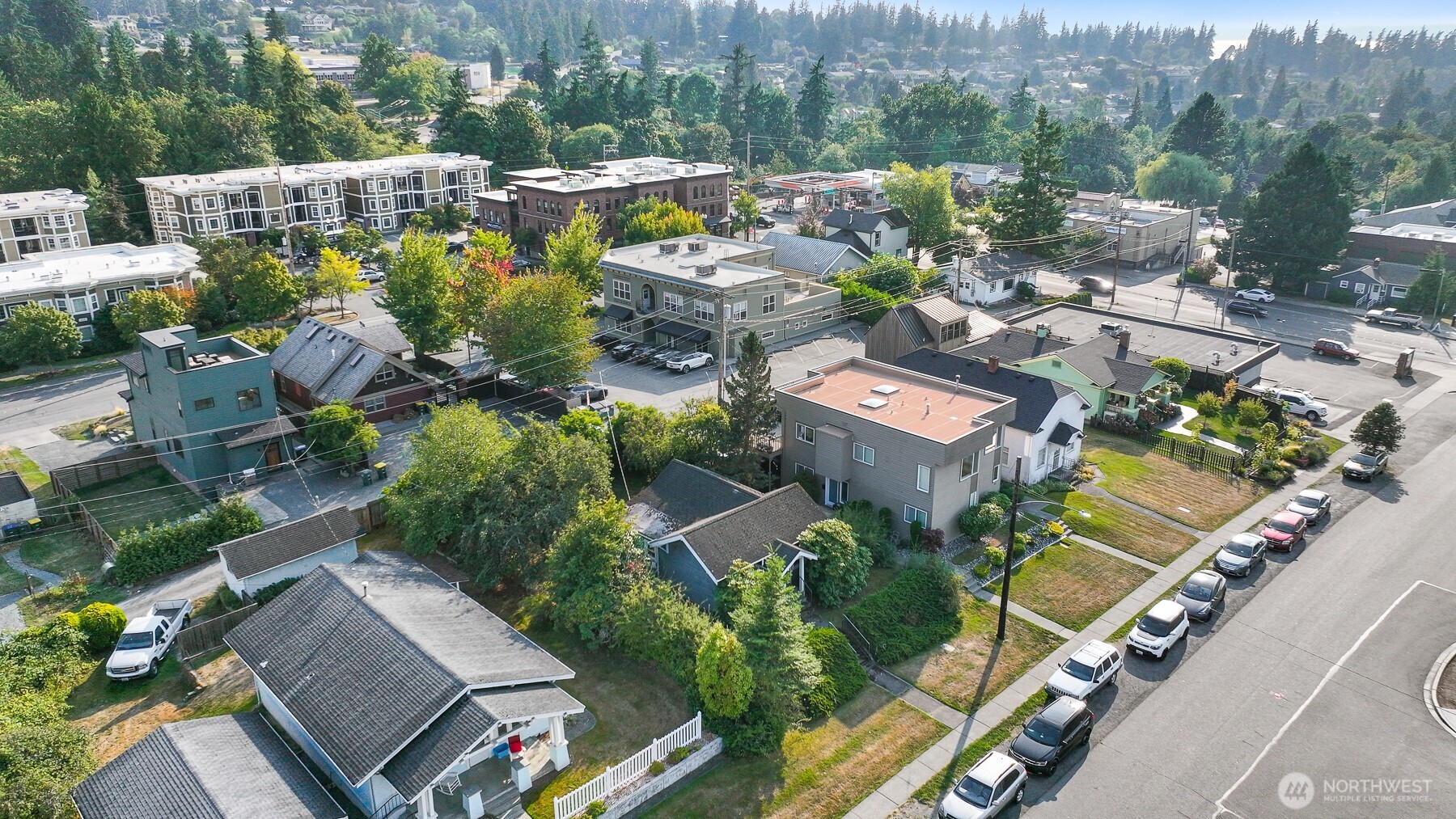 1302 Larrabee Avenue