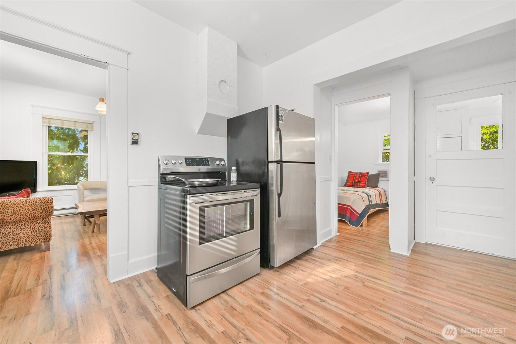 1302 Larrabee Avenue