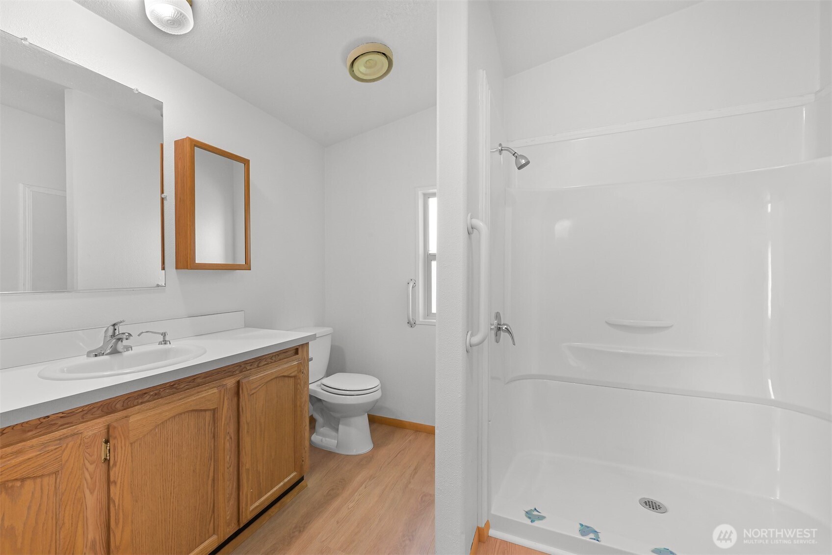2400 Donovan Avenue Unit: 38A