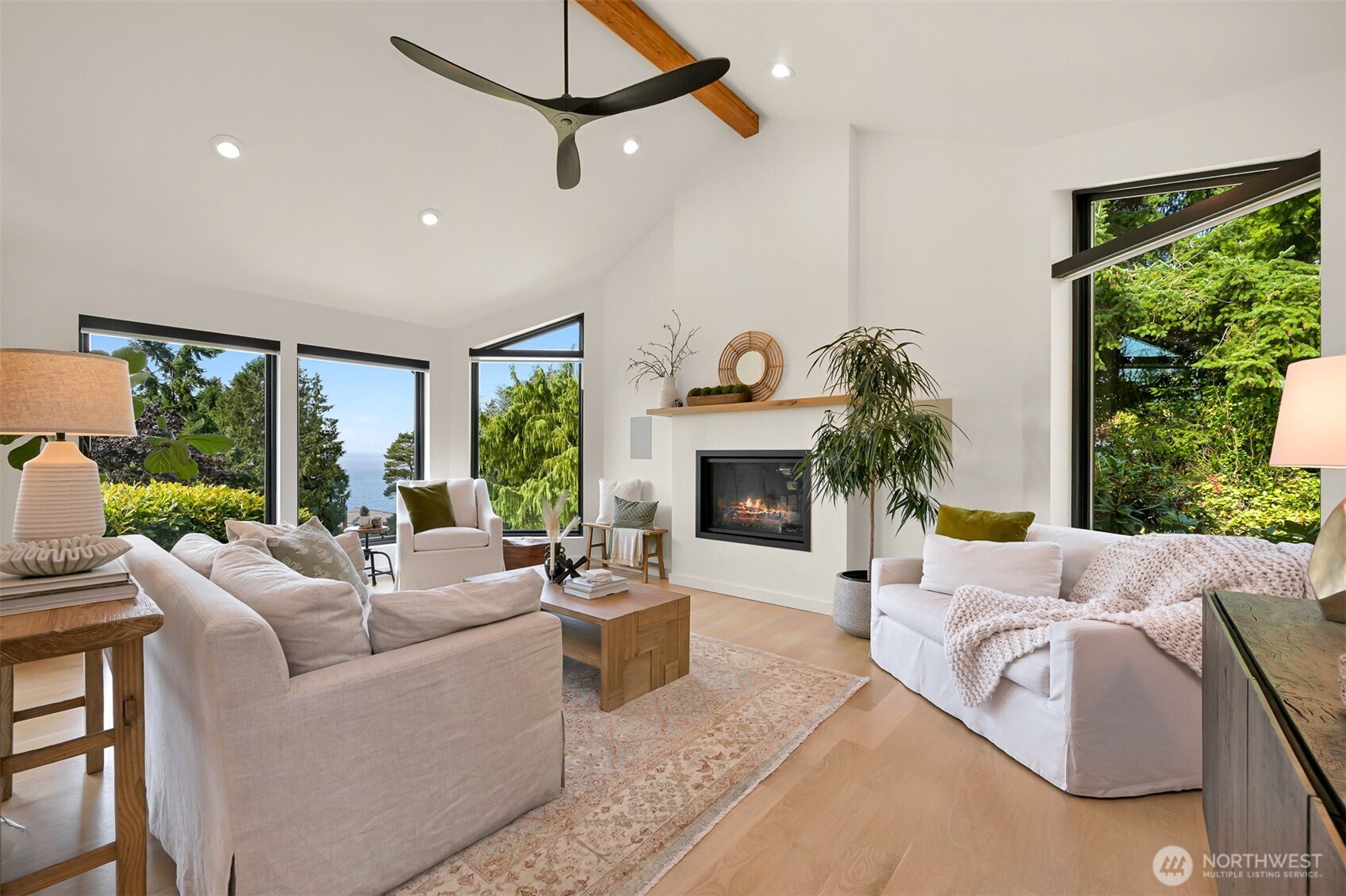 405 Bayside Road