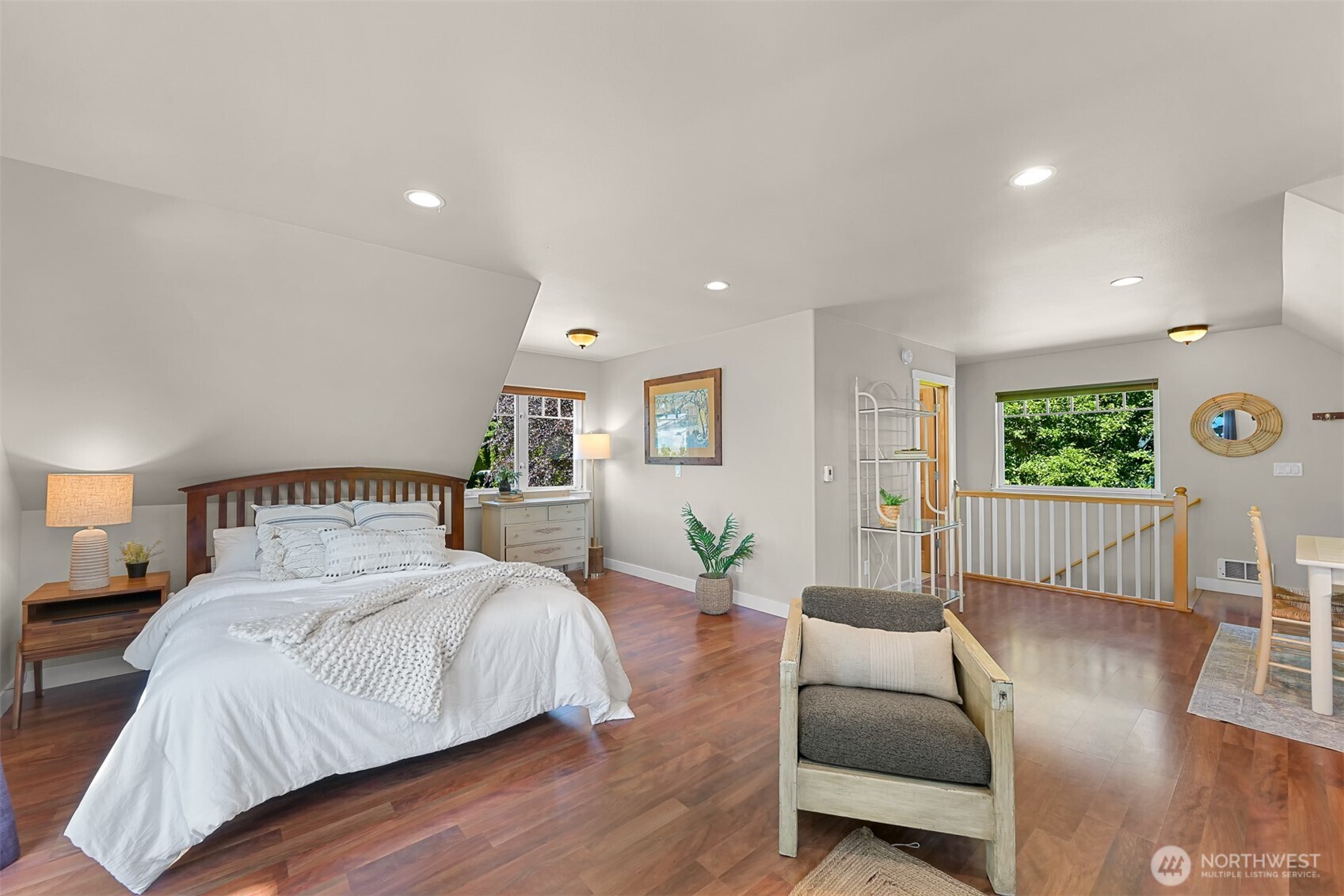 5551 Maple Way