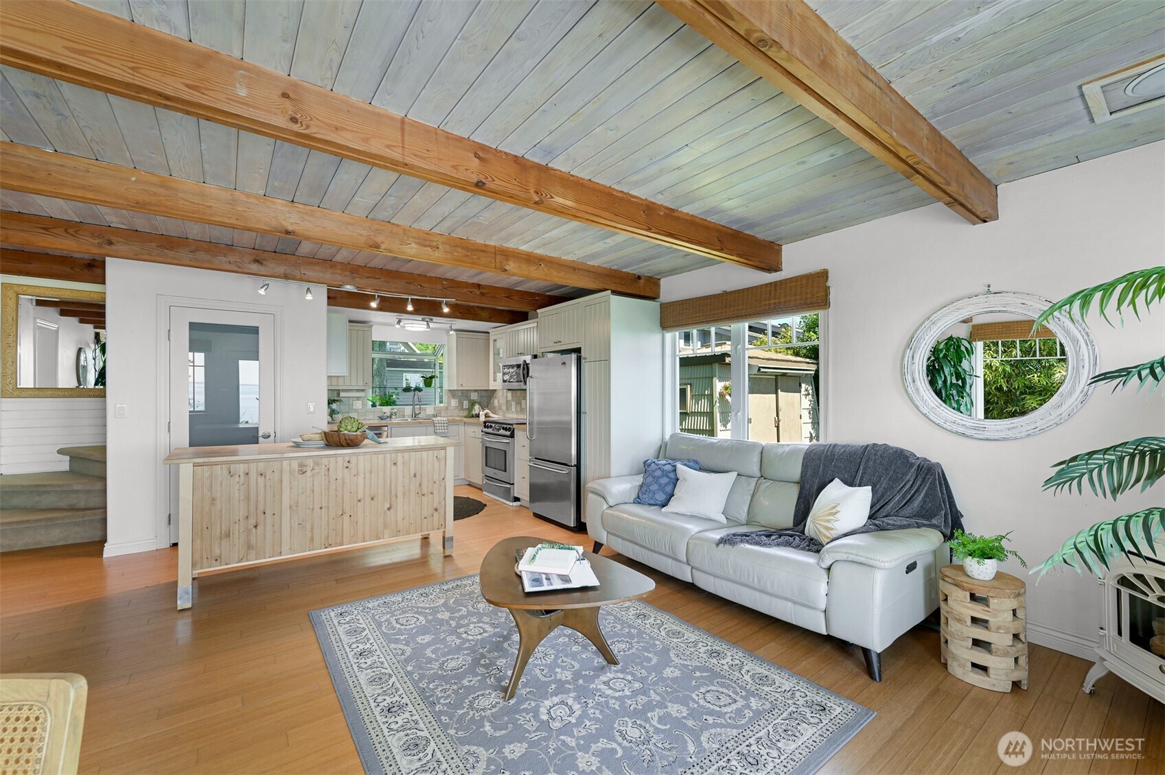 5551 Maple Way