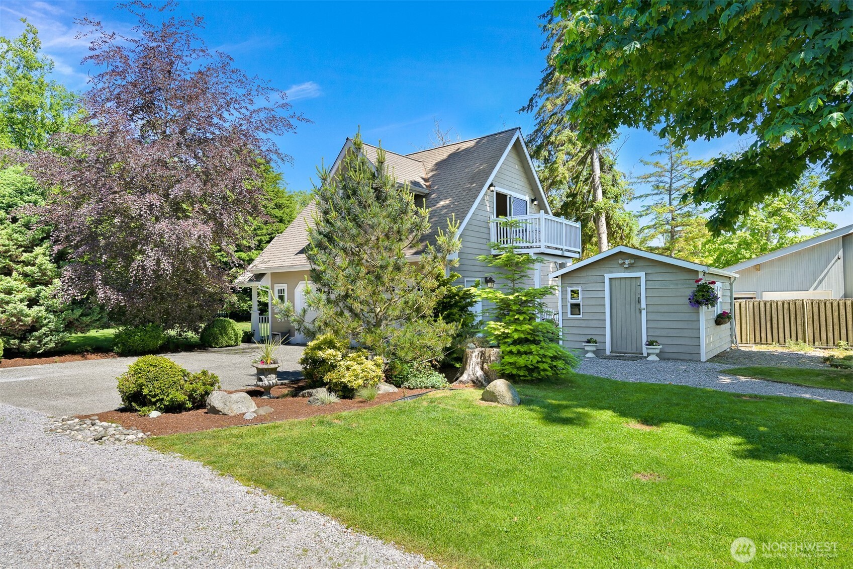 5551 Maple Way