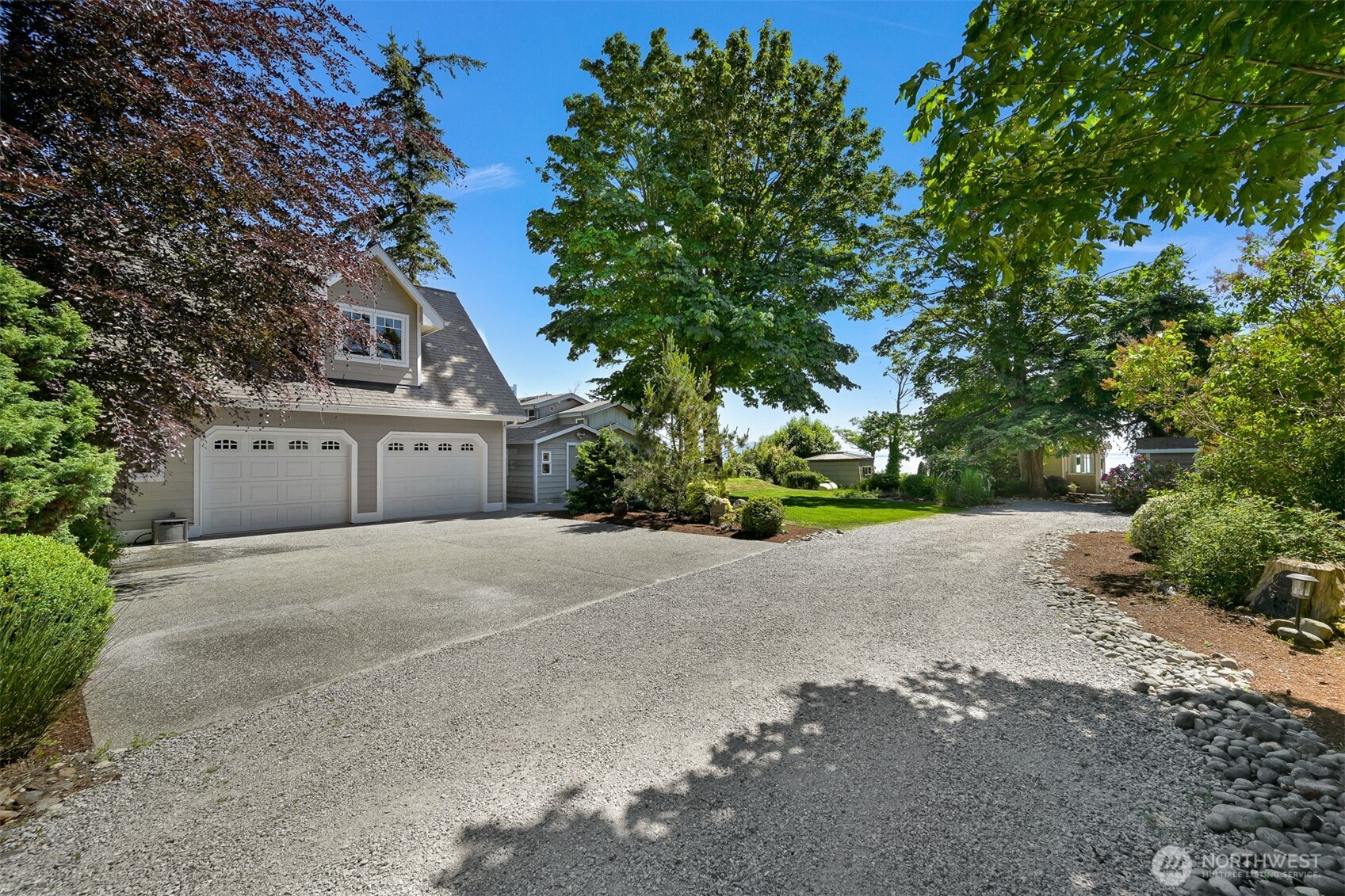 5551 Maple Way