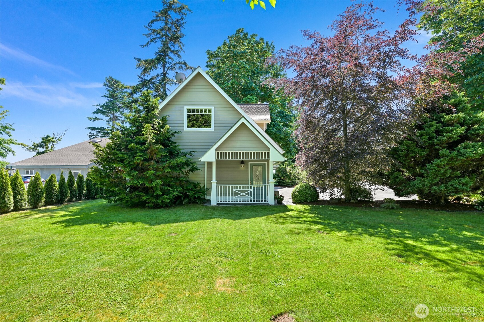 5551 Maple Way