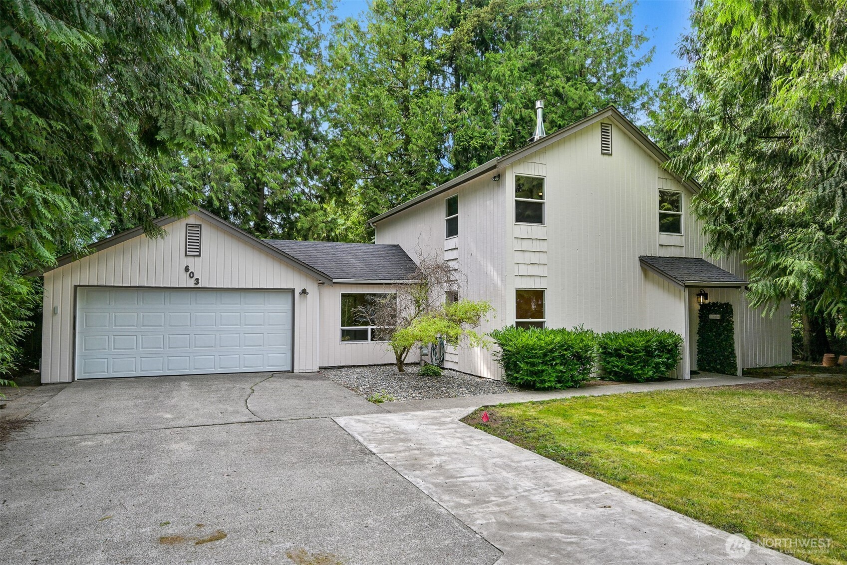 603 N Forest Court
