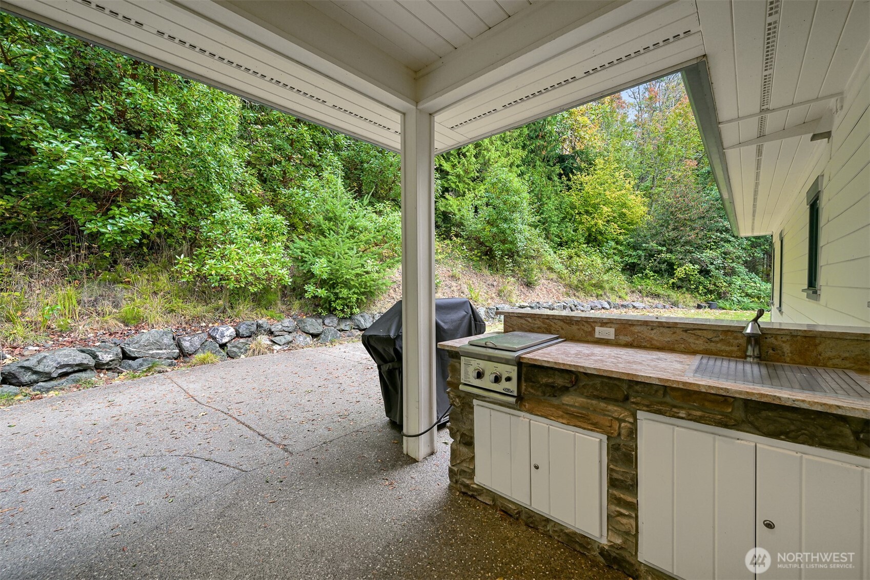 820 Chuckanut Drive