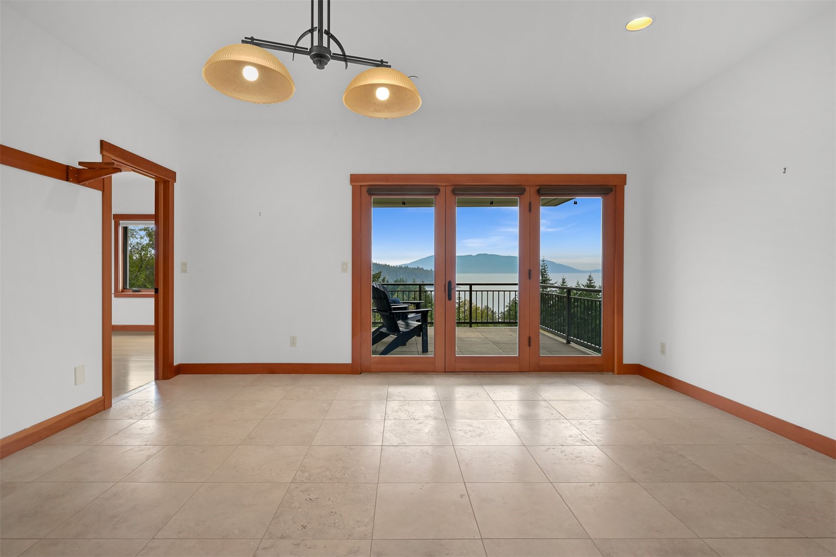 820 Chuckanut Drive