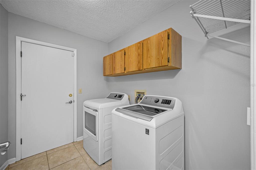 3151 LAKESTONE DRIVE