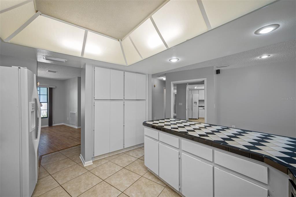 3151 LAKESTONE DRIVE