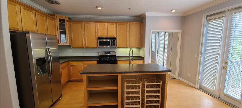 3035 POINTEVIEW DRIVE