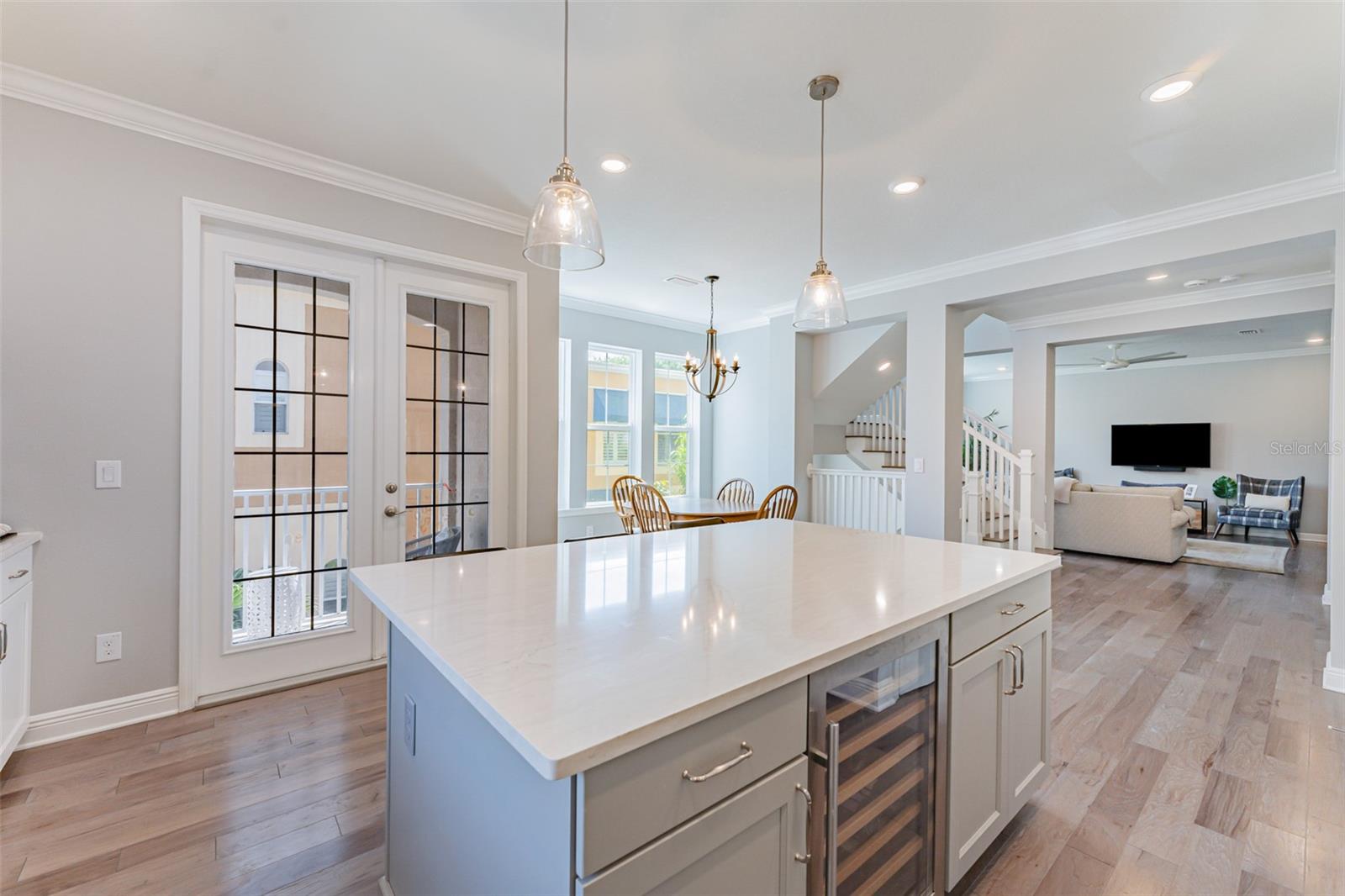 404 S MELVILLE AVENUE Unit: 3