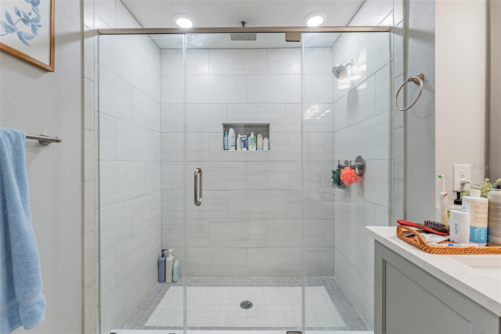 404 S MELVILLE AVENUE Unit: 3