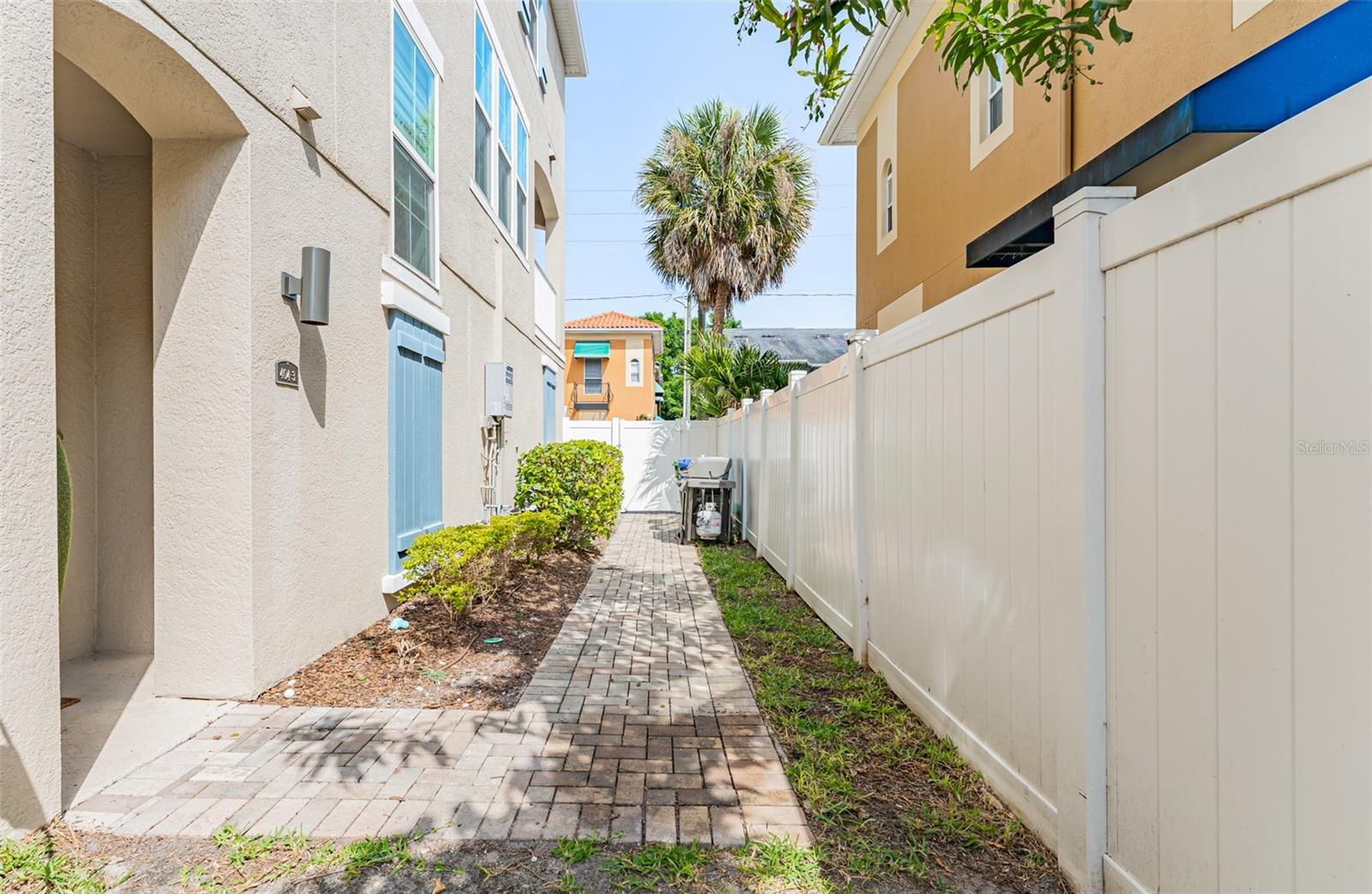 404 S MELVILLE AVENUE Unit: 3