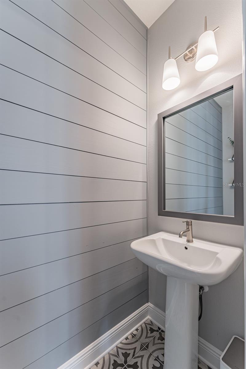 404 S MELVILLE AVENUE Unit: 3