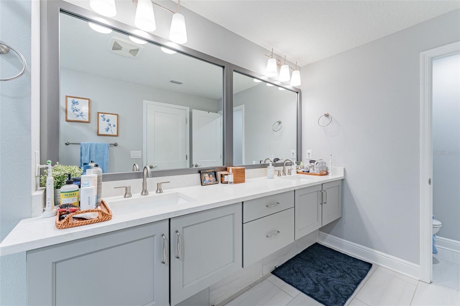 404 S MELVILLE AVENUE Unit: 3