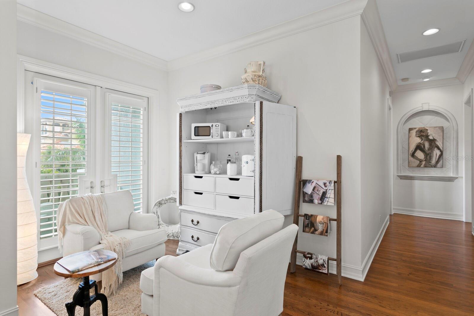 4111 CAUSEWAY VISTA DR