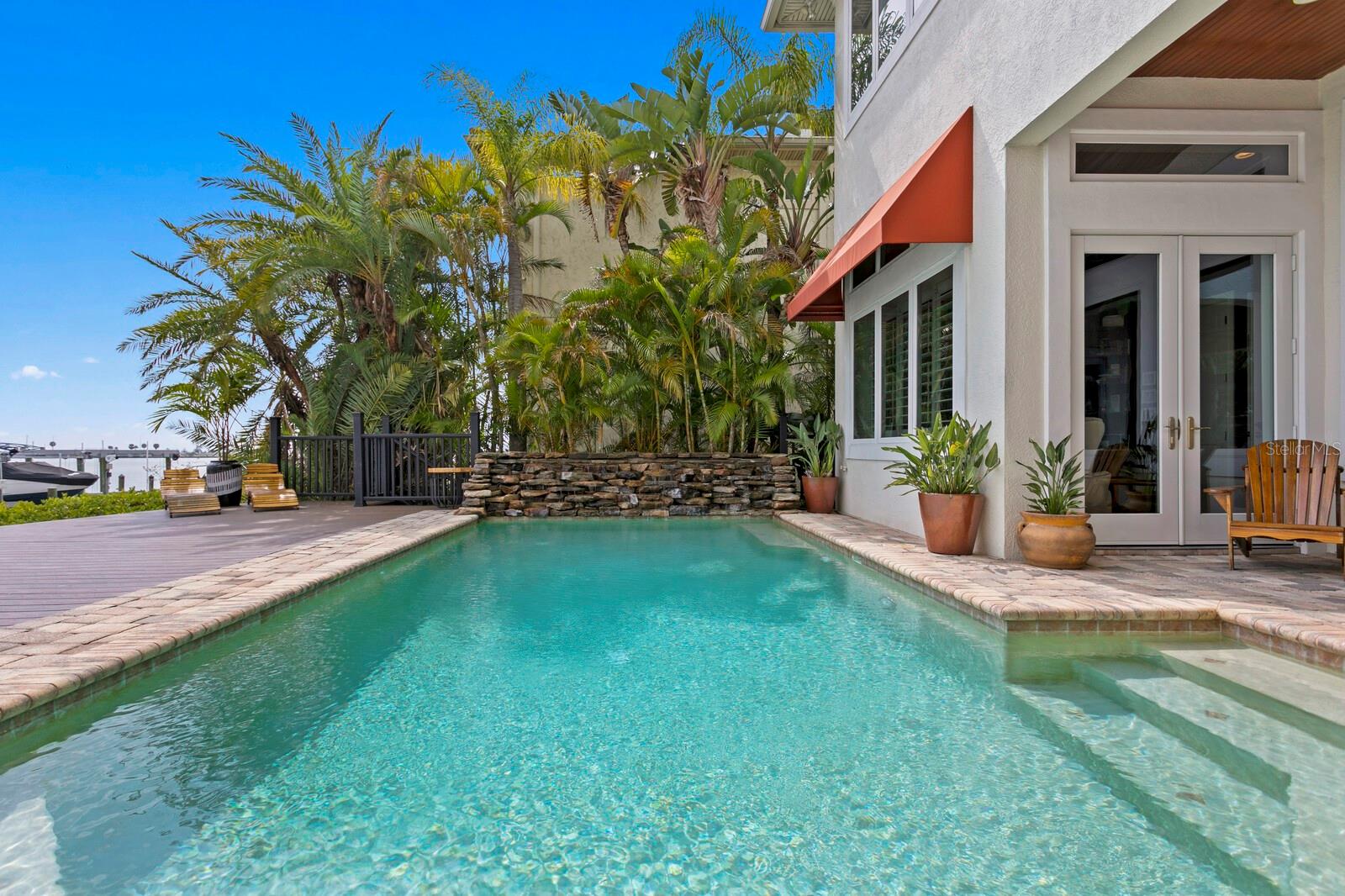 4111 CAUSEWAY VISTA DR