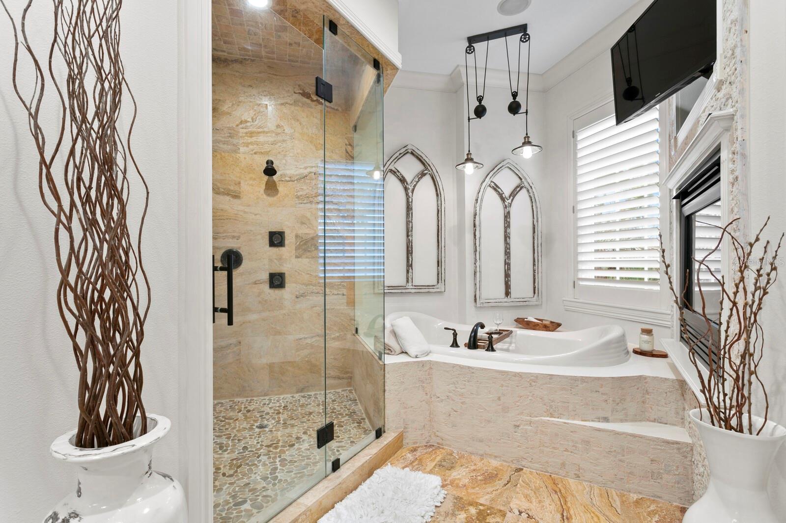 4111 CAUSEWAY VISTA DR