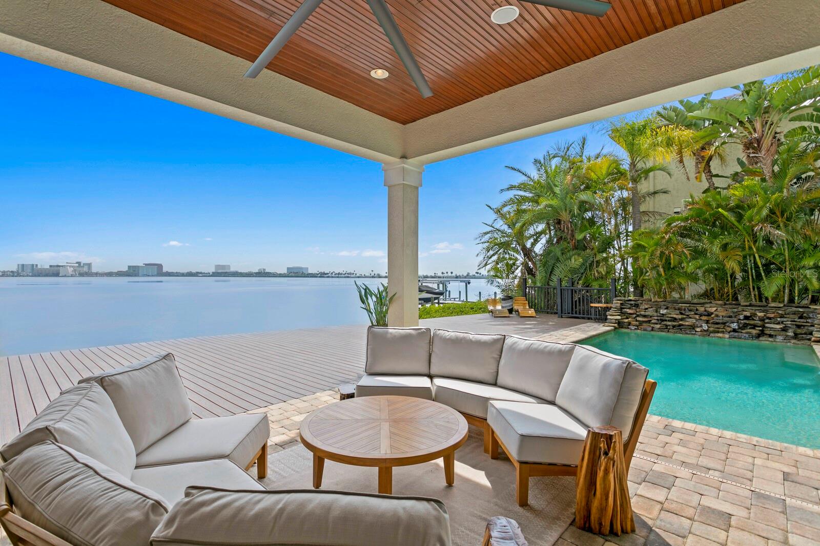 4111 CAUSEWAY VISTA DR