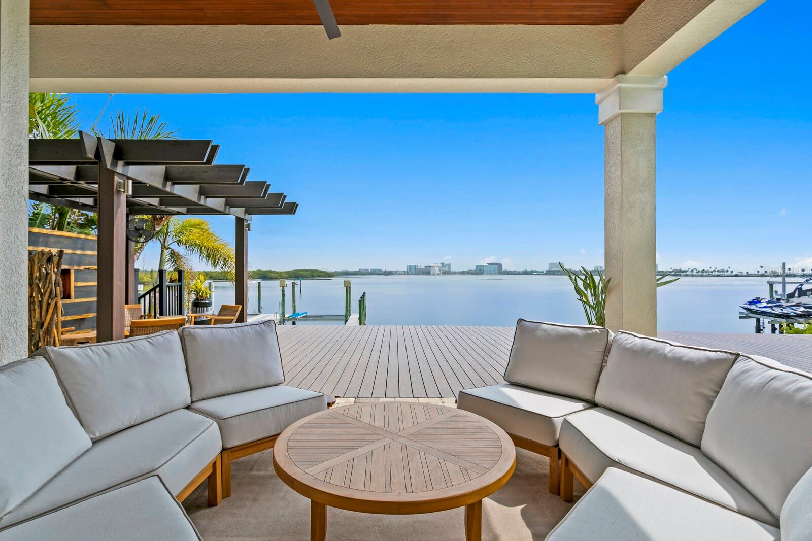 4111 CAUSEWAY VISTA DR