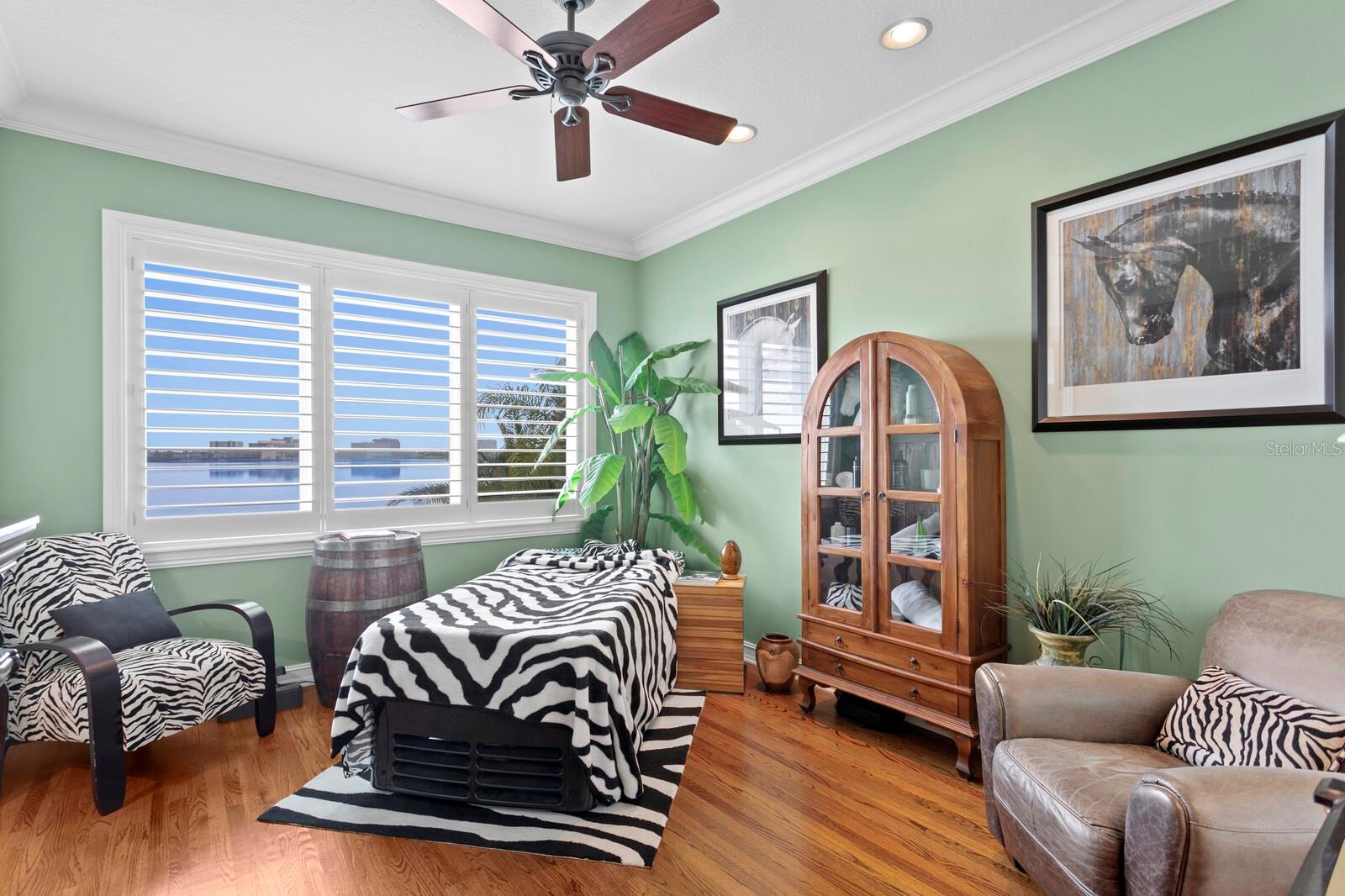 4111 CAUSEWAY VISTA DR