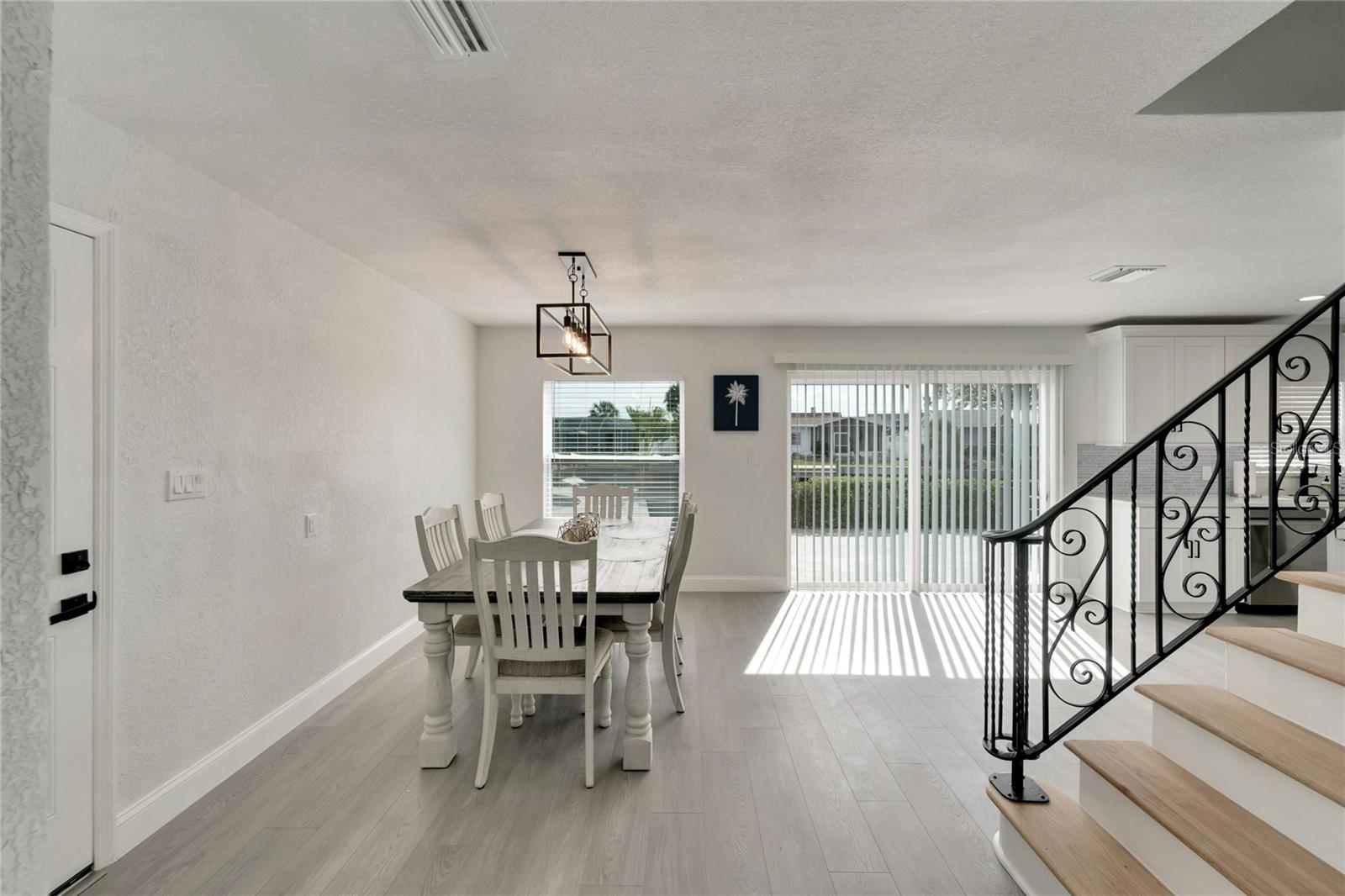 8726 THORNWOOD LN