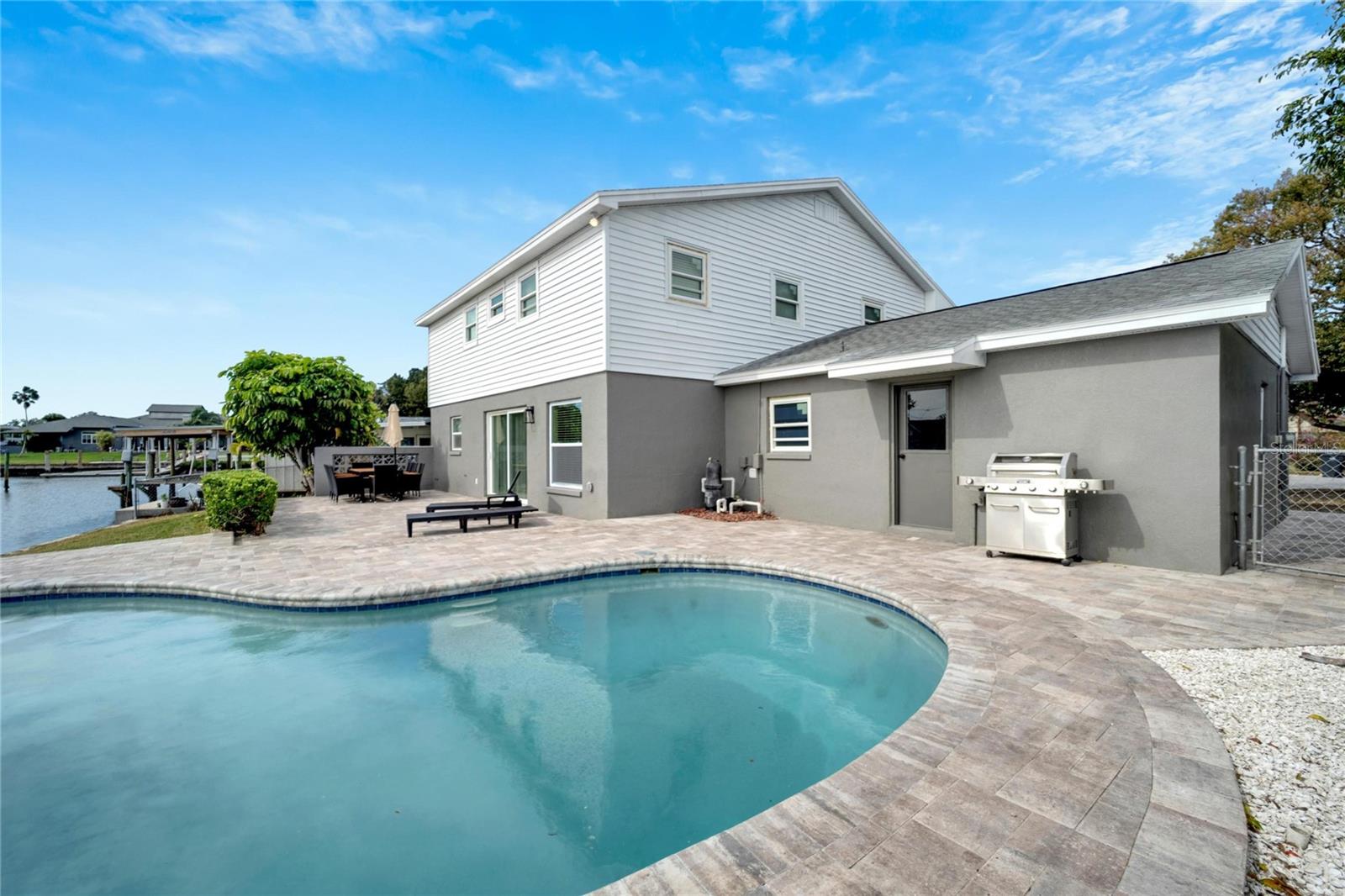 8726 THORNWOOD LN