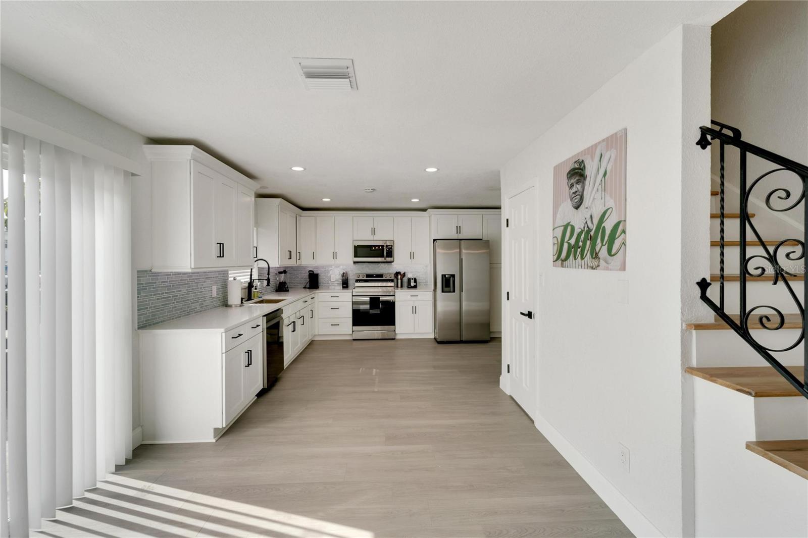 8726 THORNWOOD LN