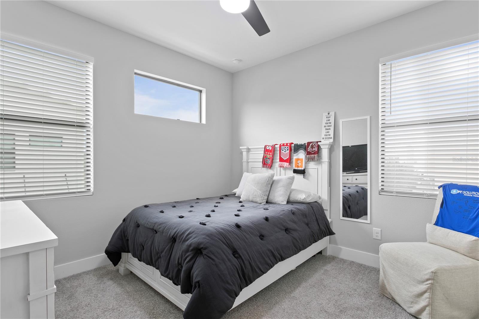 2557 11TH PL N
