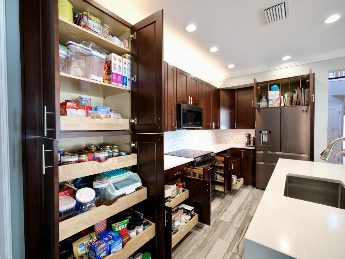 1957 WHITNEY OAKS BLVD