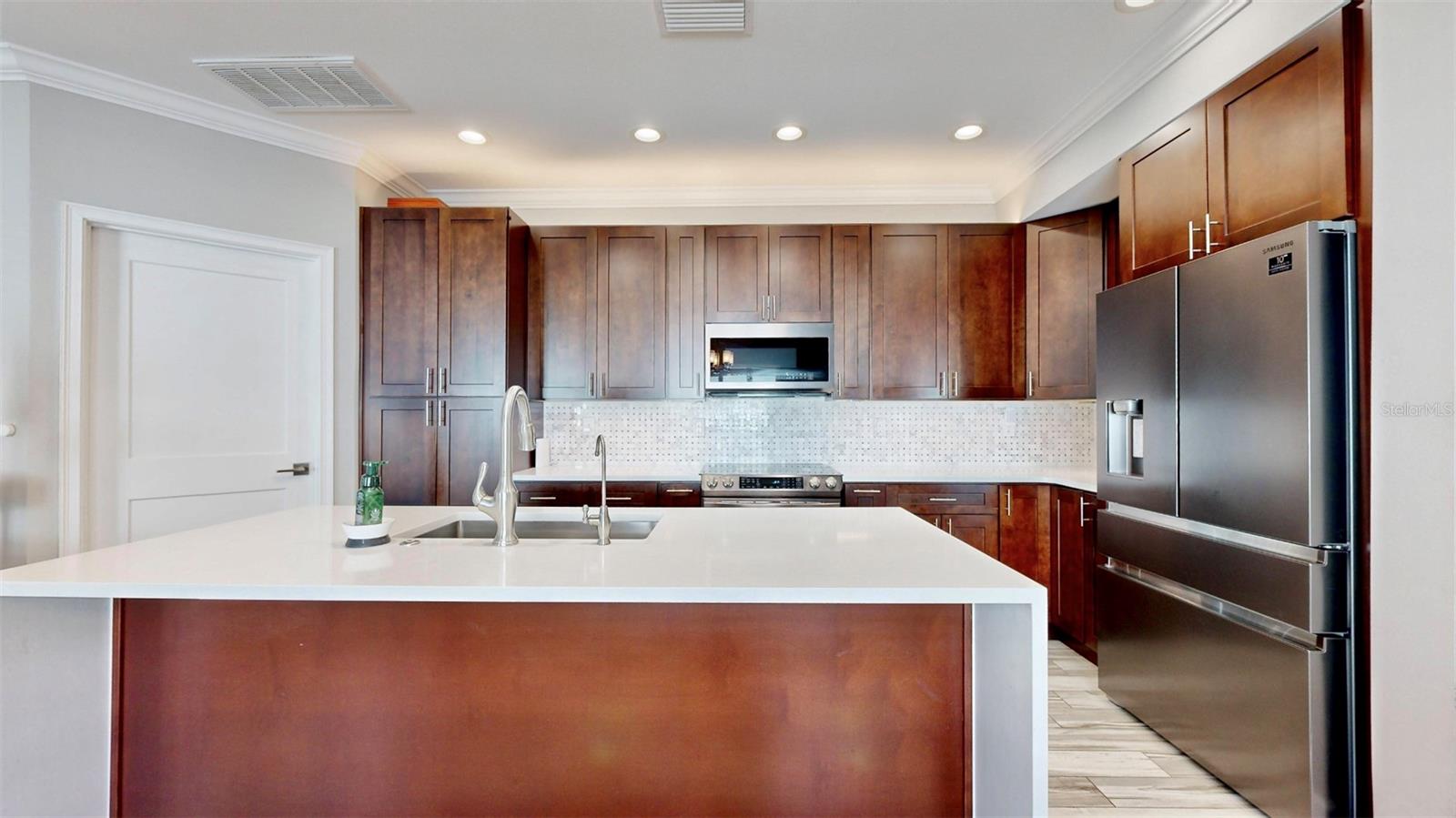 1957 WHITNEY OAKS BLVD