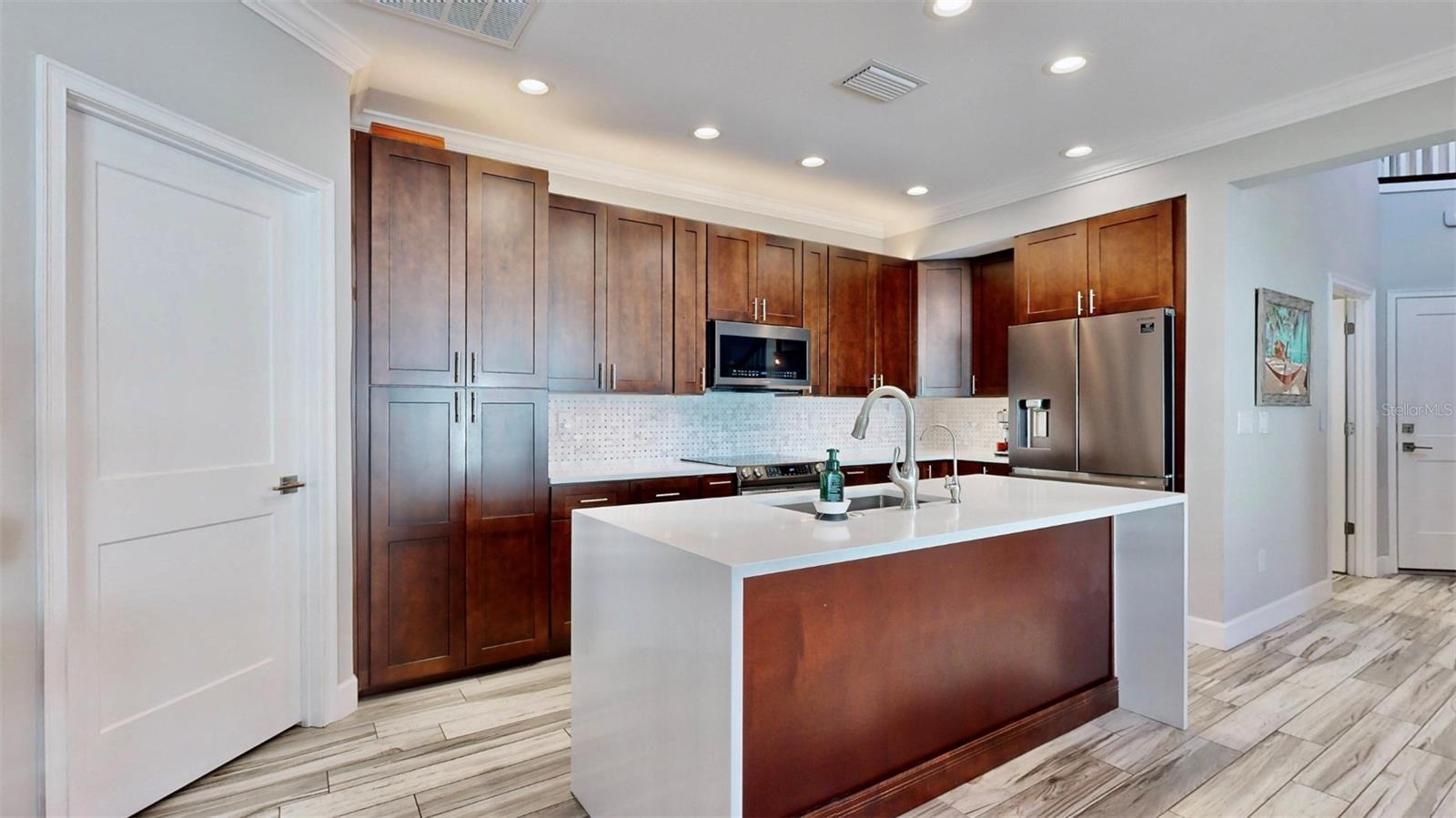 1957 WHITNEY OAKS BLVD