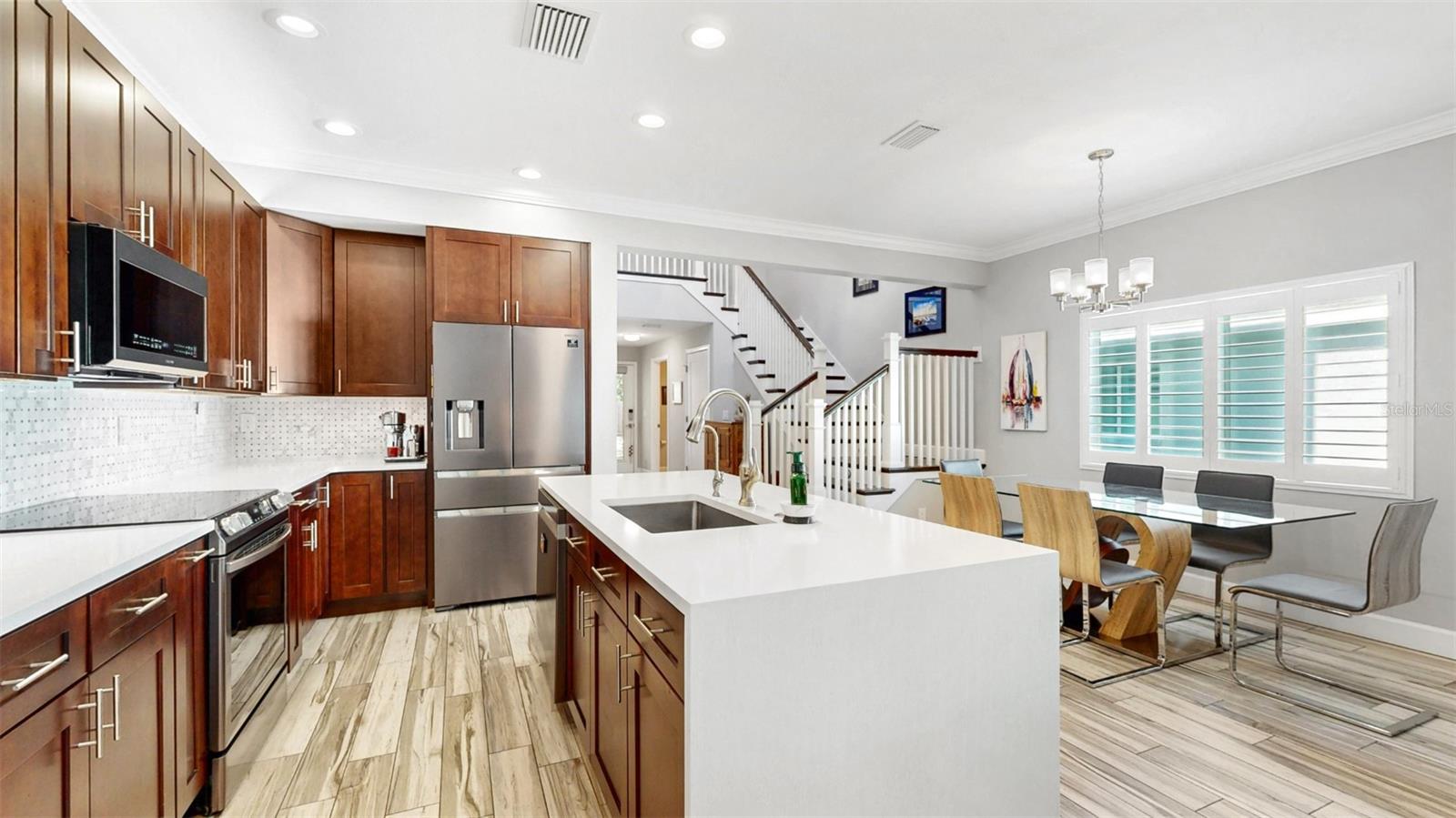 1957 WHITNEY OAKS BLVD