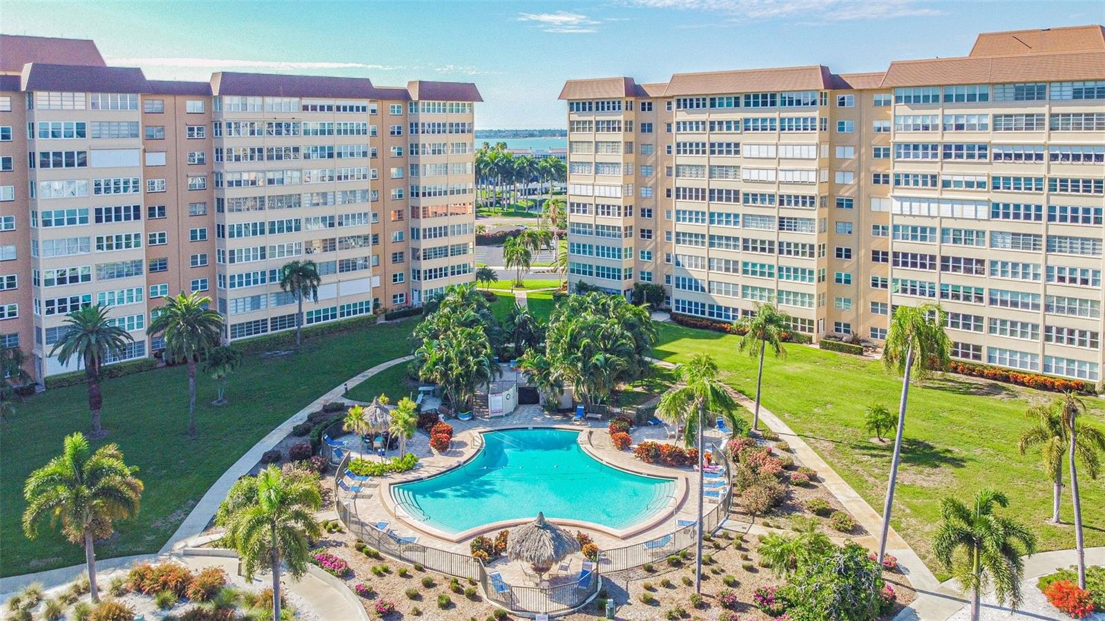 5220 BRITTANY DR S #210