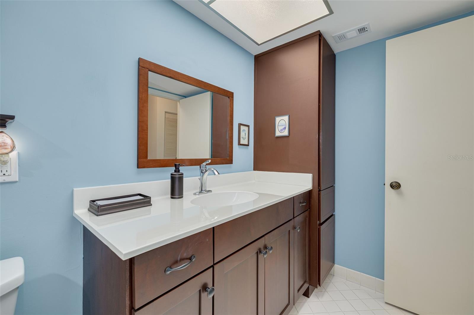 5220 BRITTANY DR S #210